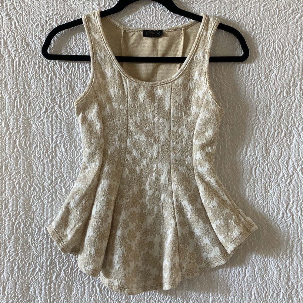 Neblina By Urban Episode Floral Print Sleeveless Scoop Neck Peplum Tank